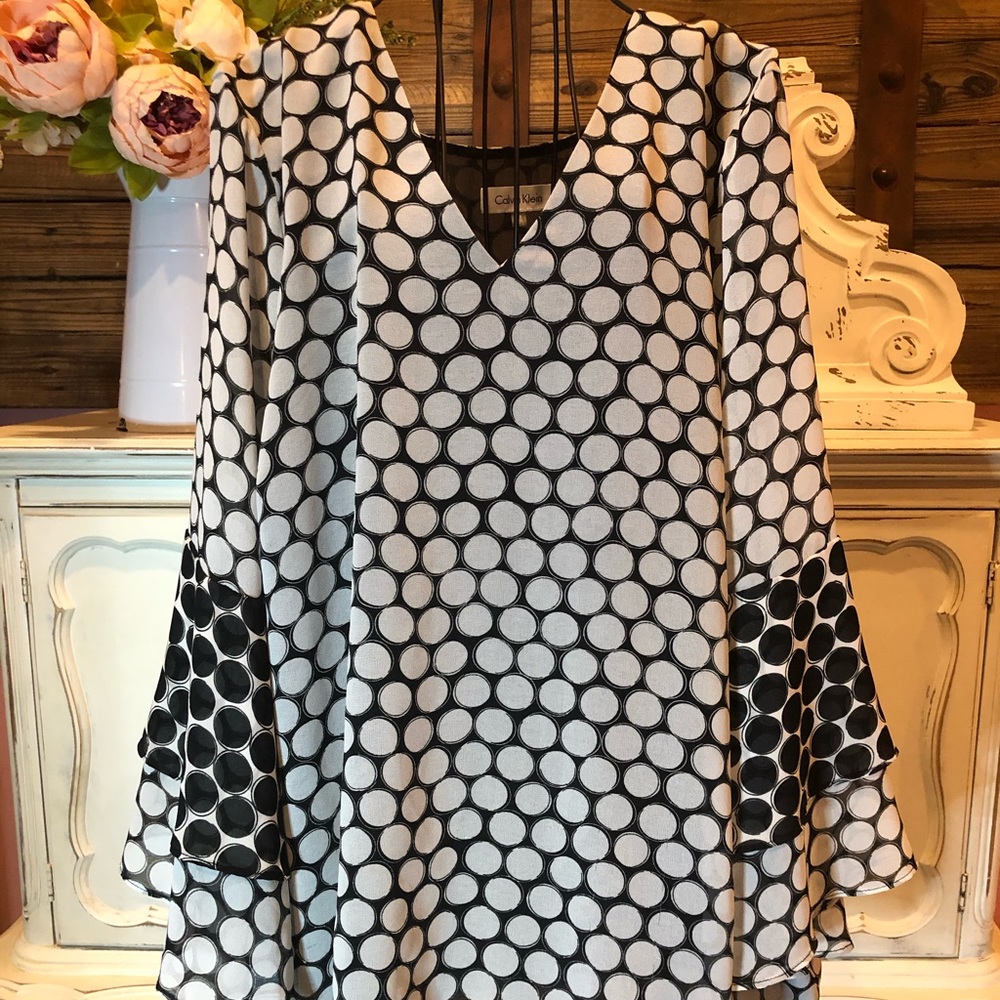 Calvin Klein Woman’s Polka Dot Top Size OX